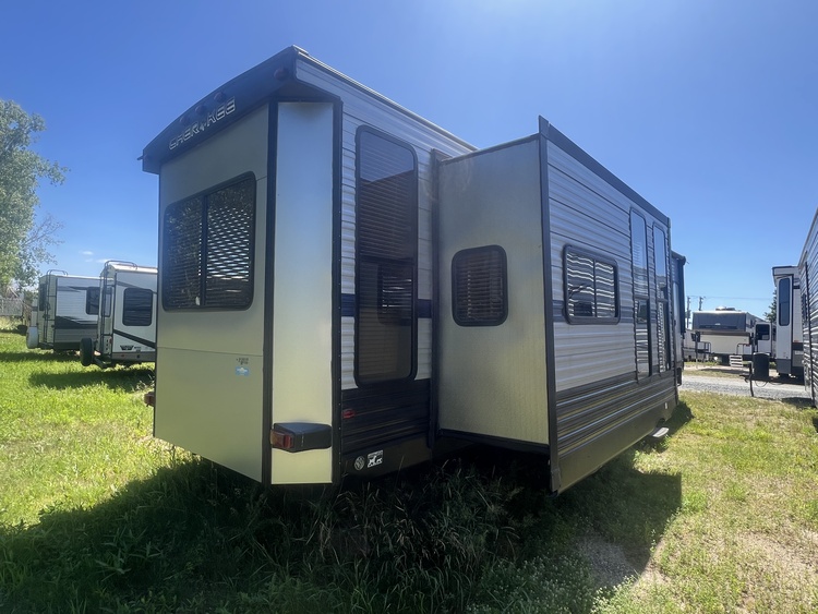 2020 FOREST RIVER CHEROKEE LIMITED 39RL